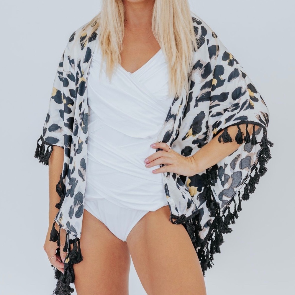 Into the Wild Leopard Kimono